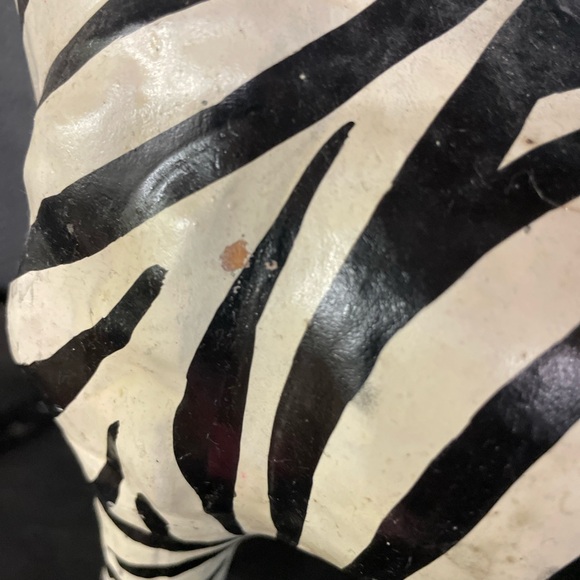 Leather wrapped Zebra - Picture 7 of 9